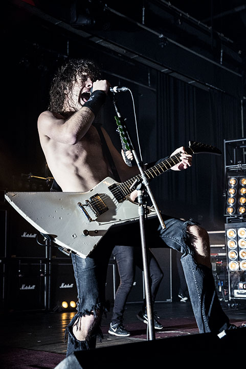 Airbourne @ Trix, picture 9, photographed by Jef Peeters - FrontView Magazine