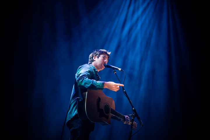 Jamie Lawson @ Vorst Nationaal, picture 1, photographed by Dorien Goetschalckx - FrontView Magazine