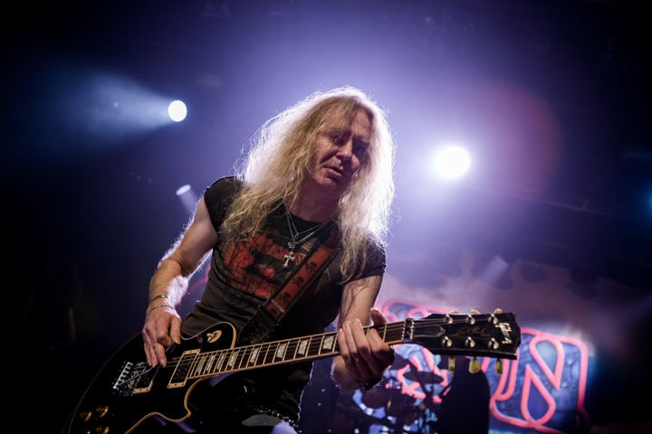 Saxon @ Trix, foto 19, foto's door Dorien Goetschalckx - FrontView Magazine
