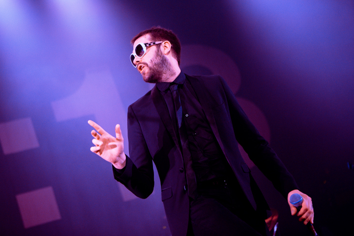 Kasabian @ Vorst Nationaal, picture 3, photographed by Dorien Goetschalckx - FrontView Magazine
