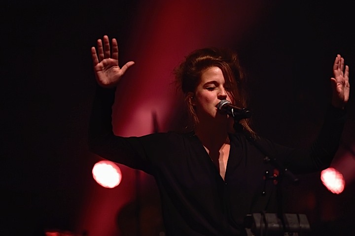 Selah Sue @ Ancienne Belgique, picture 3, photographed by Wim Patry - FrontView Magazine