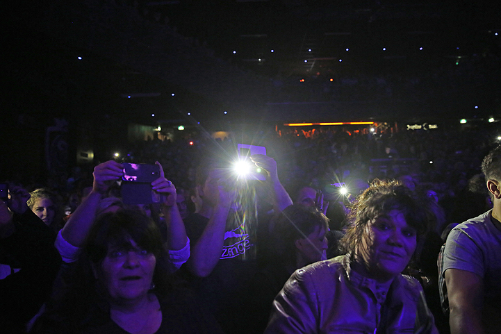 UB40 @ 013 @ 013 Tilburg, picture 3, photographed by Marc Stoffels - FrontView Magazine
