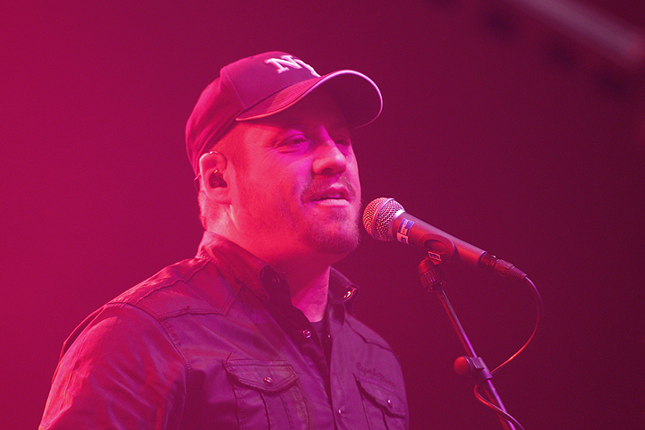 UB40 @ 013 @ 013 Tilburg, picture 4, photographed by Marc Stoffels - FrontView Magazine