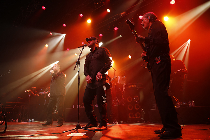 UB40 @ 013 @ 013 Tilburg, picture 7, photographed by Marc Stoffels - FrontView Magazine