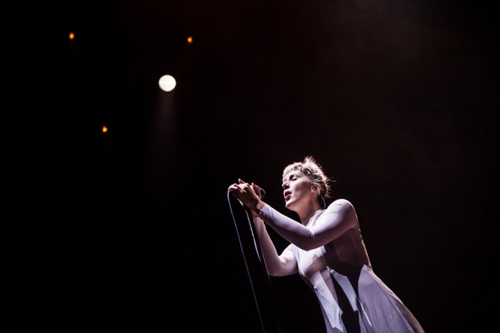 Vaults @ Vorst Nationaal, picture 10, photographed by Dorien Goetschalckx - FrontView Magazine