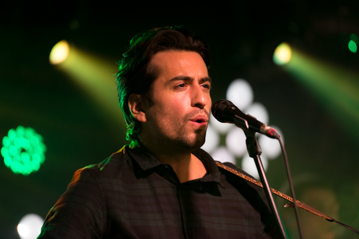 Dotan @ Qube QMusic, foto 6, foto's door Johan Van Buggenhout - FrontView Magazine