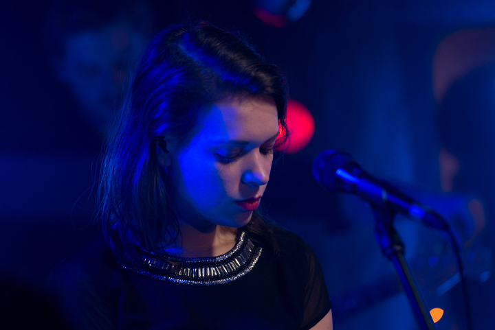 Dotan @ Qube QMusic, foto 19, foto's door Johan Van Buggenhout - FrontView Magazine