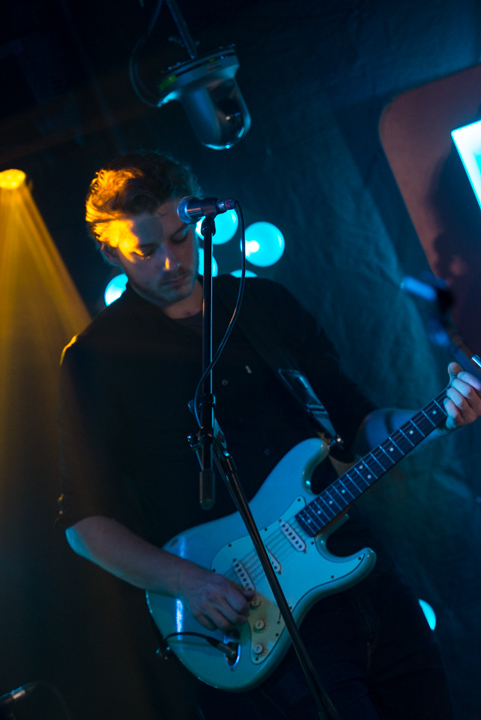 Dotan @ Qube QMusic, foto 23, foto's door Johan Van Buggenhout - FrontView Magazine