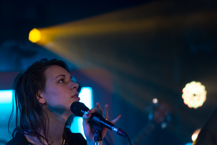 Dotan @ Qube QMusic, foto 28, foto's door Johan Van Buggenhout - FrontView Magazine