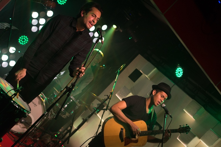 Dotan @ Qube QMusic, foto 32, foto's door Johan Van Buggenhout - FrontView Magazine