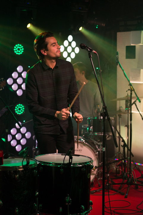 Dotan @ Qube QMusic, foto 34, foto's door Johan Van Buggenhout - FrontView Magazine