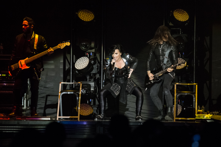 Demi Lovato @ Sportpaleis, picture 7, photographed by Dorien Goetschalckx - FrontView Magazine