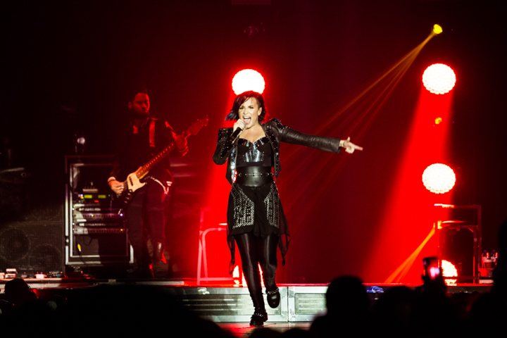Demi Lovato @ Sportpaleis, picture 11, photographed by Dorien Goetschalckx - FrontView Magazine