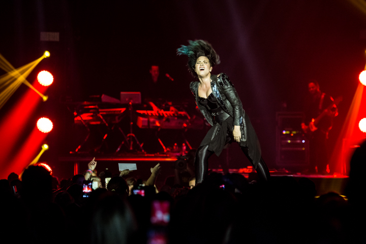 Demi Lovato @ Sportpaleis, picture 12, photographed by Dorien Goetschalckx - FrontView Magazine