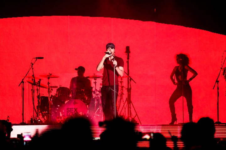 Enrique Iglesias @ Sportpaleis, picture 3, photographed by Dorien Goetschalckx - FrontView Magazine