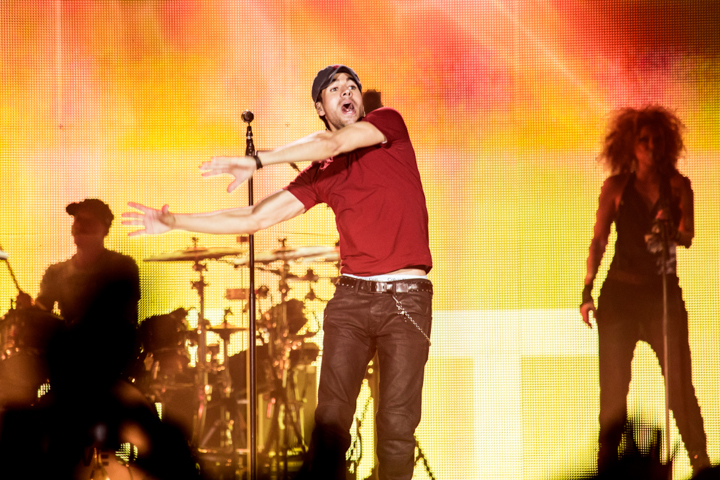 Enrique Iglesias @ Sportpaleis, picture 4, photographed by Dorien Goetschalckx - FrontView Magazine
