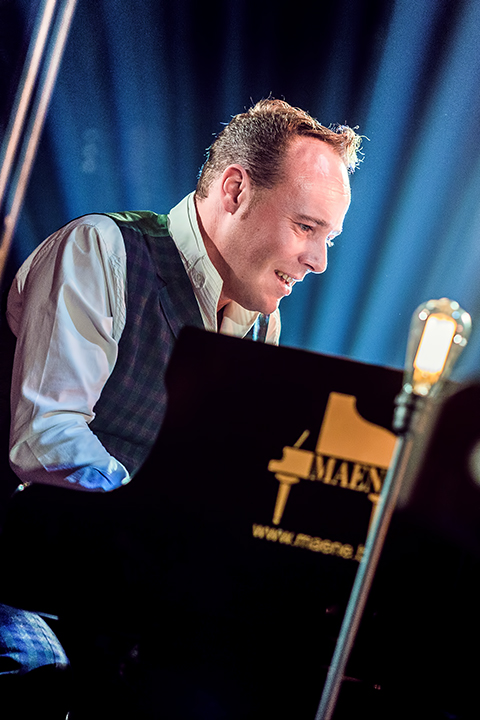 Radio 1 Sessie - Paul Michiels @ Trix, foto 19, foto's door Elke Briers - FrontView Magazine