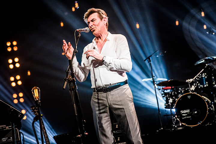 Radio 1 Sessie - Paul Michiels @ Trix, foto 20, foto's door Elke Briers - FrontView Magazine