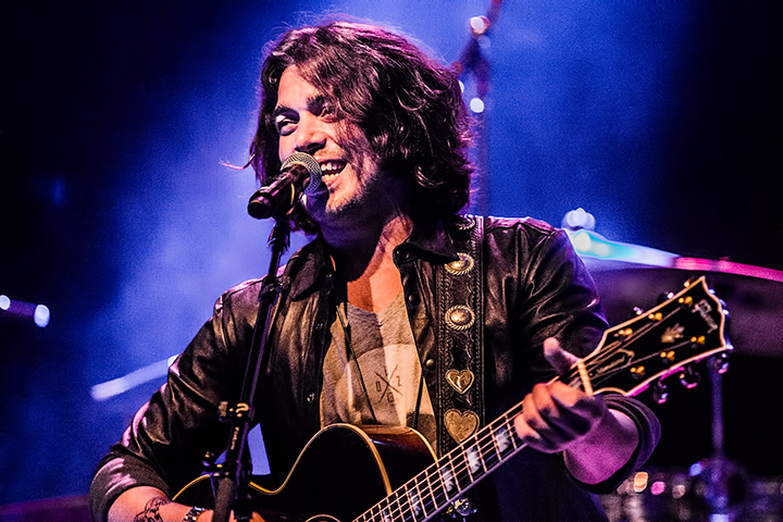 Waylon @ Mezz Breda, picture 11, photographed by Elke Briers - FrontView Magazine