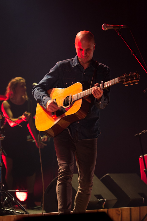 Milow @ AB Brussel, foto 3, foto's door Johan Van Buggenhout - FrontView Magazine