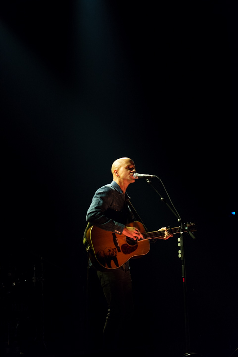 Milow @ AB Brussel, foto 11, foto's door Johan Van Buggenhout - FrontView Magazine