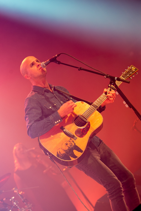 Milow @ AB Brussel, foto 13, foto's door Johan Van Buggenhout - FrontView Magazine
