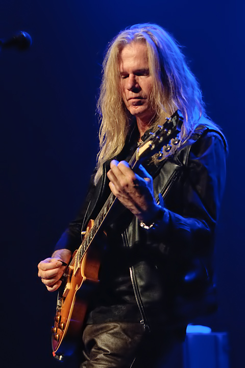 VandenBerg's Moonkings @ Bilzen, picture 1, photographed by Paul Nouwen - FrontView Magazine