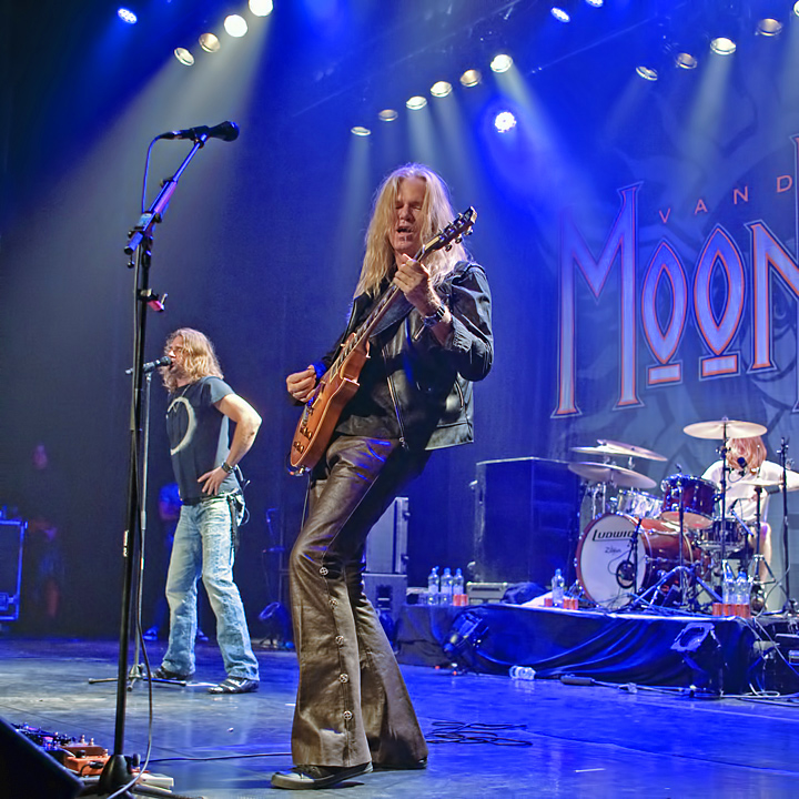 VandenBerg's Moonkings @ Bilzen, picture 17, photographed by Paul Nouwen - FrontView Magazine