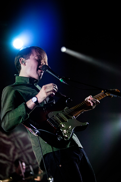 Bombay Bicycle Club @ Trix, picture 3, photographed by Kristof Hayen - FrontView Magazine