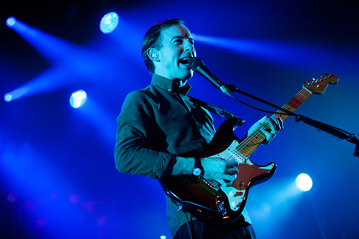 Bombay Bicycle Club @ Trix, picture 5, photographed by Kristof Hayen - FrontView Magazine