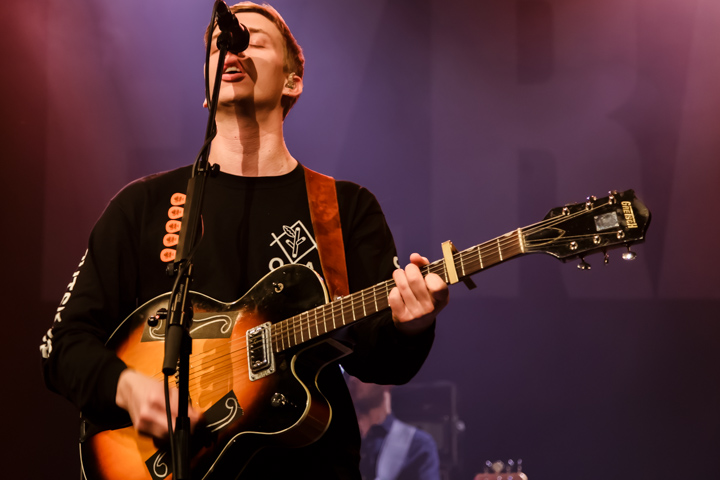 George Ezra @ Trix, picture 14, photographed by Tristan Herftijd - FrontView Magazine