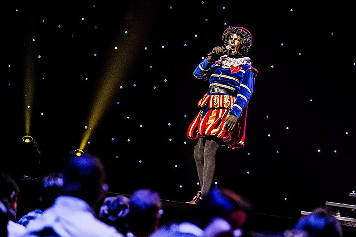 De Grote Sinterklaasshow 2014 @ Sportpaleis, foto 3, foto's door Elke Briers - FrontView Magazine