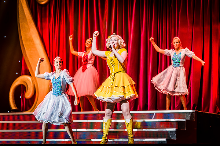 De Grote Sinterklaasshow 2014 @ Sportpaleis, foto 19, foto's door Elke Briers - FrontView Magazine