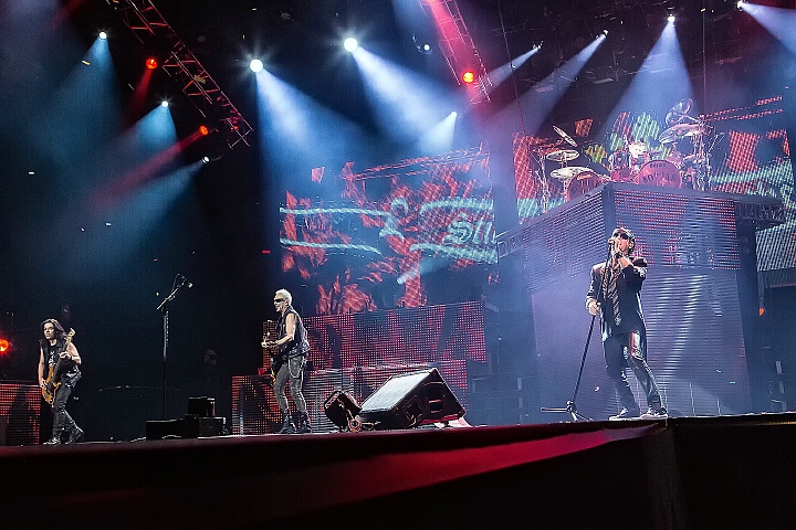 Scorpions @ Paleis 12, foto 7, foto's door Edwin Houdevelt - FrontView Magazine