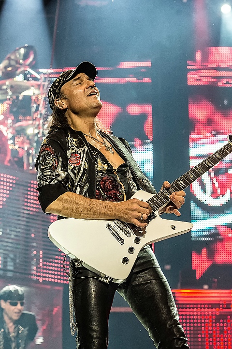 Scorpions @ Paleis 12, foto 8, foto's door Edwin Houdevelt - FrontView Magazine