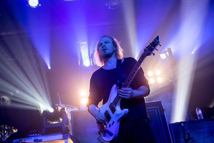 Heaven Shall Burn @ Brielpoort, picture 5, photographed by Dorien Goetschalckx - FrontView Magazine