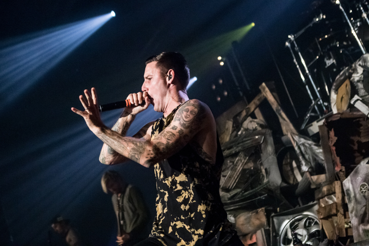 Parkway Drive @ Brielpoort, picture 1, photographed by Dorien Goetschalckx - FrontView Magazine