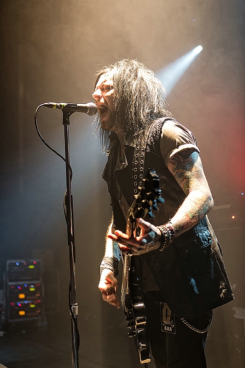 The Defiled @ De Kreun, picture 6, photographed by Edwin Houdevelt - FrontView Magazine