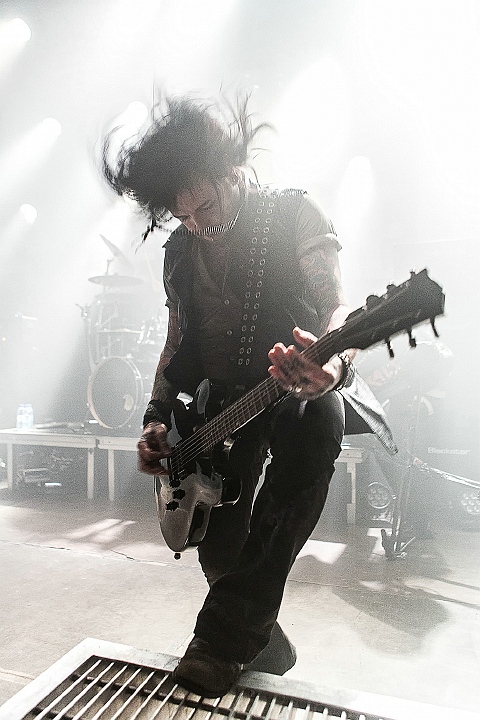 The Defiled @ De Kreun, picture 15, photographed by Edwin Houdevelt - FrontView Magazine