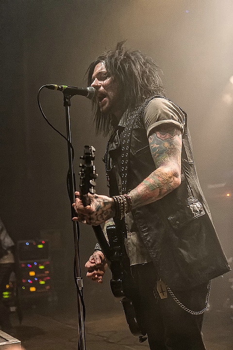 The Defiled @ De Kreun, picture 17, photographed by Edwin Houdevelt - FrontView Magazine