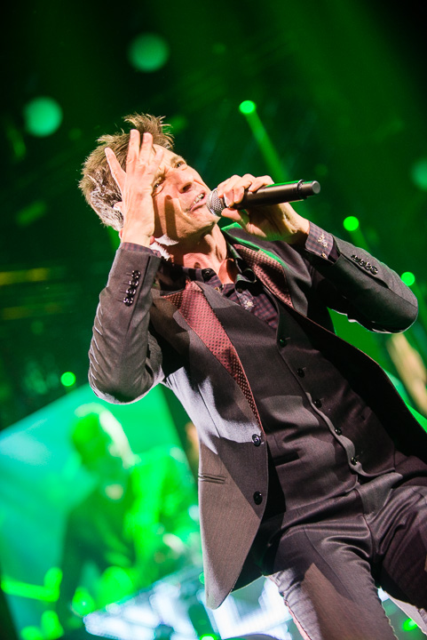 Clouseau Centraal @ Sportpaleis Antwerpen, picture 24, photographed by Dimitri Vanlommel - FrontView Magazine