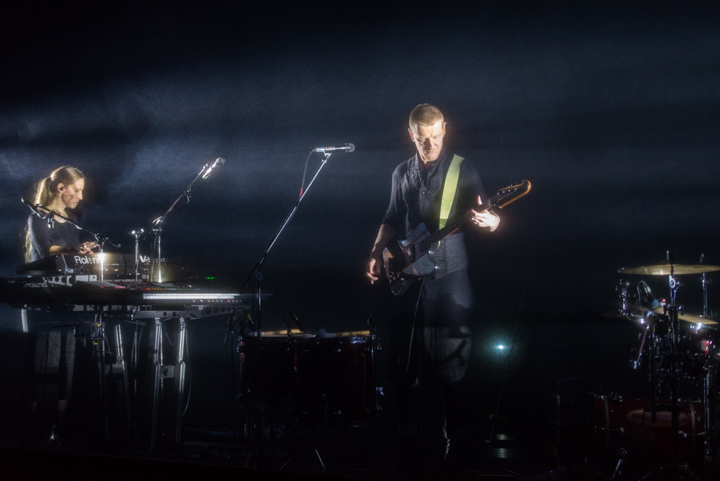 Ozark Henry @ Stadsschouwburg Sint-Niklaas, picture 4, photographed by Johan Van Buggenhout - FrontView Magazine