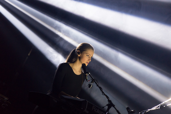 Ozark Henry @ Stadsschouwburg Sint-Niklaas, picture 17, photographed by Johan Van Buggenhout - FrontView Magazine