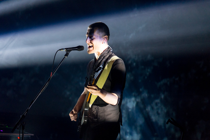 Ozark Henry @ Stadsschouwburg Sint-Niklaas, picture 19, photographed by Johan Van Buggenhout - FrontView Magazine