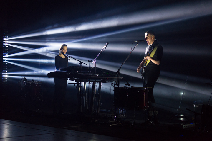 Ozark Henry @ Stadsschouwburg Sint-Niklaas, picture 20, photographed by Johan Van Buggenhout - FrontView Magazine