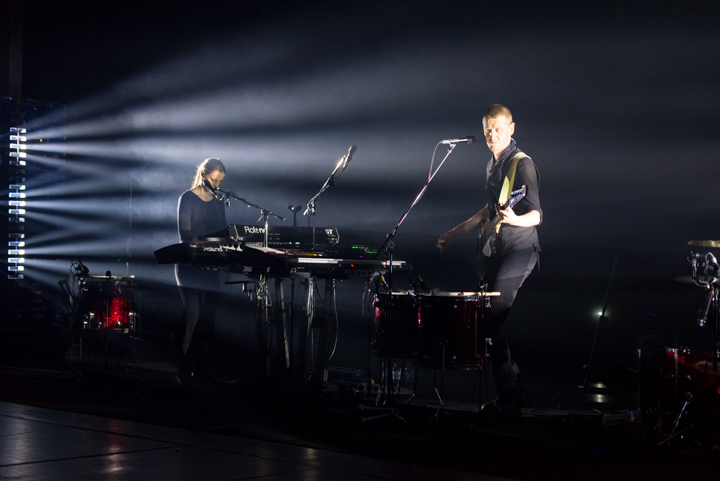 Ozark Henry @ Stadsschouwburg Sint-Niklaas, picture 21, photographed by Johan Van Buggenhout - FrontView Magazine