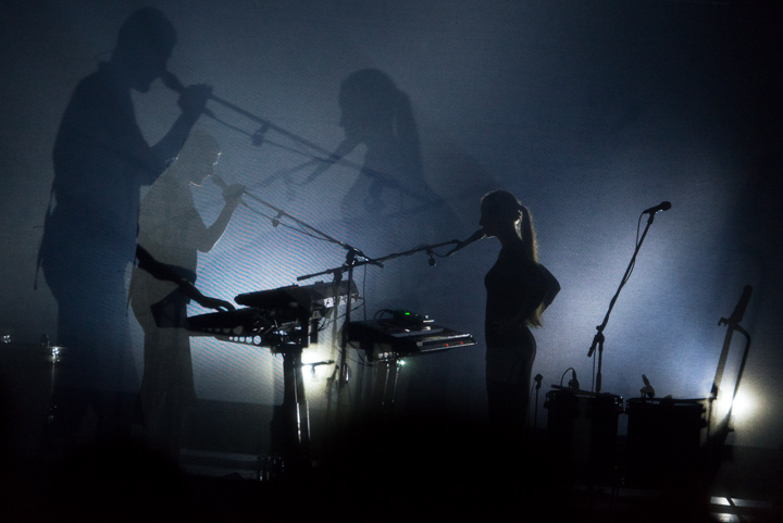 Ozark Henry @ Stadsschouwburg Sint-Niklaas, picture 34, photographed by Johan Van Buggenhout - FrontView Magazine
