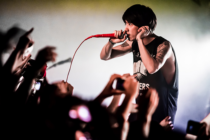 One Ok Rock @ Trix Club, picture 3, photographed by Elke Briers - FrontView Magazine
