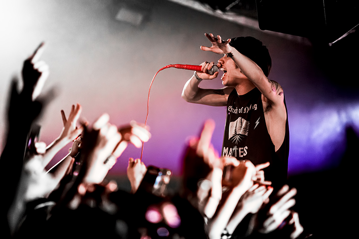 One Ok Rock @ Trix Club, picture 5, photographed by Elke Briers - FrontView Magazine