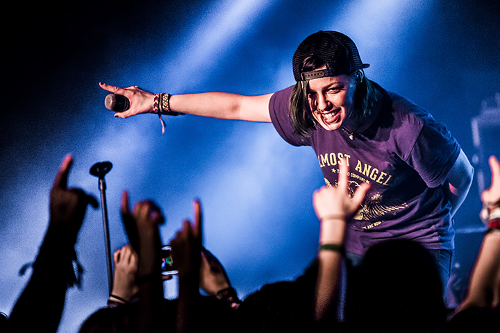 Tonight Alive @ Trix Club, picture 3, photographed by Elke Briers - FrontView Magazine